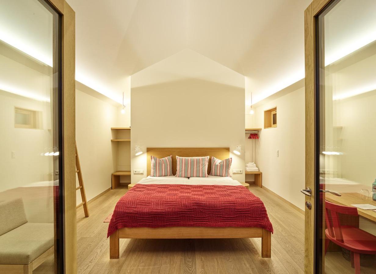 Hotel Weinkulturgut Longen-Schloeder Longuich Exteriér fotografie