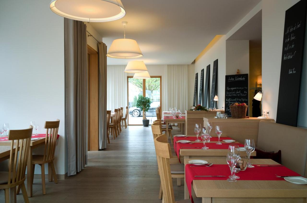 Hotel Weinkulturgut Longen-Schloeder Longuich Exteriér fotografie